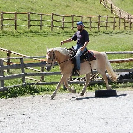Kalcherhof 3* Racines